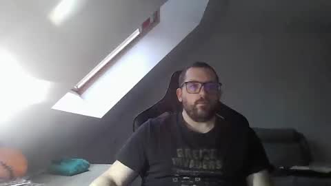 Snapshot of malou2927 chatting on December 2024 09:27:01 AM breton online show from December 2024 09:27:01 AM