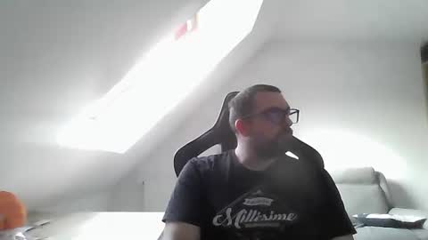 Snapshot of malou2927 chatting on December 2024 02:14:02 PM breton online show from December 2024 02:14:02 PM