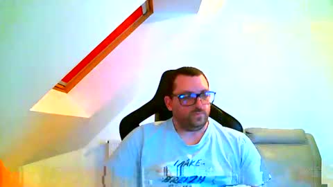 Snapshot of malou2927 chatting on January 2025 08:13:02 PM breton online show from January 2025 08:13:02 PM