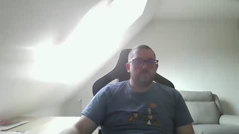 Snapshot of malou2927 chatting on January 2025 12:50:02 PM breton online show from January 2025 12:50:02 PM