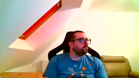 Snapshot of malou2927 chatting on January 2025 08:30:02 PM breton online show from January 2025 08:30:02 PM