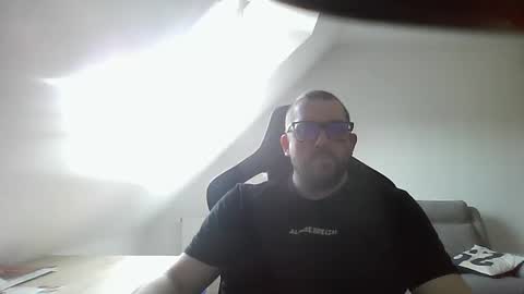 Snapshot of malou2927 chatting on January 2025 12:33:01 PM breton online show from January 2025 12:33:01 PM