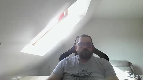 Snapshot of malou2927 chatting on February 2025 02:15:02 PM breton online show from February 2025 02:15:02 PM