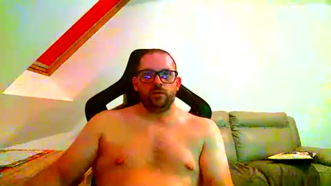 Snapshot of malou2927 chatting on September 2025 07:57:01 PM breton online show from September 2025 07:57:01 PM