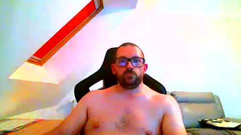 Snapshot of malou2927 chatting on September 2025 09:03:02 PM breton online show from September 2025 09:03:02 PM