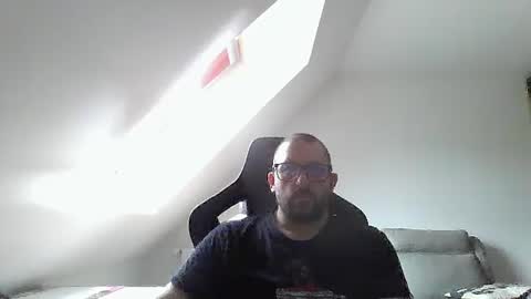 Snapshot of malou2927 chatting on September 2025 12:16:01 PM breton online show from September 2025 12:16:01 PM