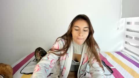 instagram  nueela   online show from November 2025 08:51:01 PM