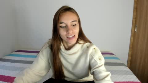 instagram  nueela   online show from March 2026 10:54:01 PM