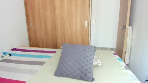 Snapshot of malucam_06 chatting on April 2026 07:41:01 PM instagram nueela online show from April 2026 07:41:01 PM
