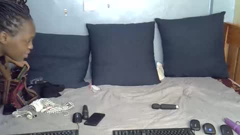 mama_pussie online show from November 2025 02:20:01 AM