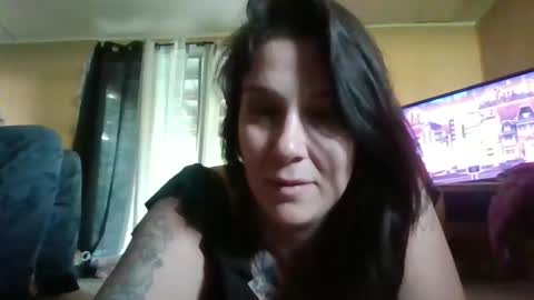 Snapshot of mamabear_papabear chatting on May 2026 12:10:02 PM Elizabeth online show from May 2026 12:10:02 PM