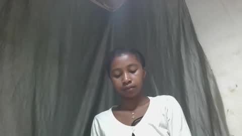 mamieriela online show from April 2026 06:27:01 AM