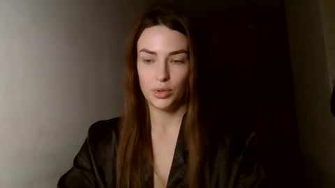 MandiBrooks online show from November 2025 03:23:01 PM