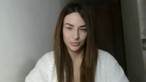 MandiBrooks online show from December 2025 09:03:02 AM