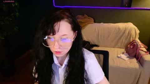 Luna online show from February 2026 10:10:02 PM