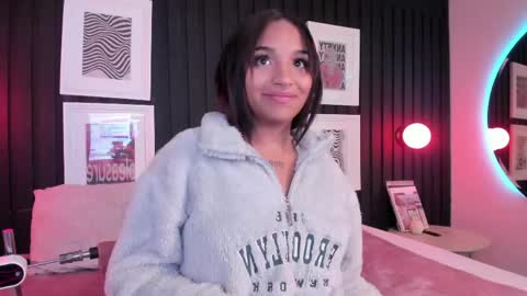 manelyk_evanss online show from April 2026 06:15:01 PM