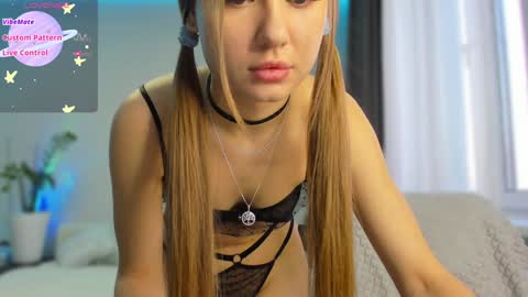 Snapshot of manita_misti chatting on January 2025 09:00:01 AM Manita online show from January 2025 09:00:01 AM