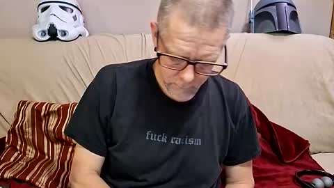 Dickinabox online show from November 2025 05:56:01 PM