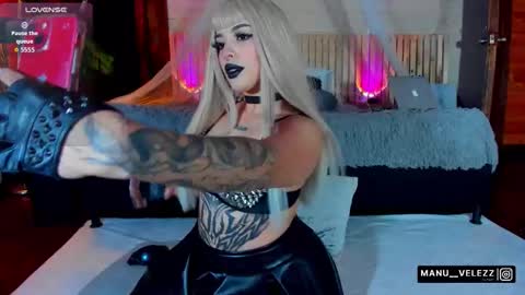 manu  velezz   Help me to get to 100 thumbs ups Tip 25tks  Rate me  online show from November 2025 02:56:01 AM