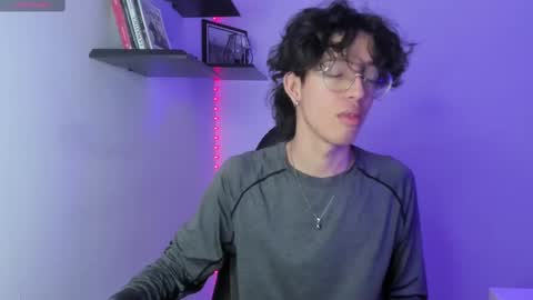 Manuel online show from March 2025 12:33:02 PM