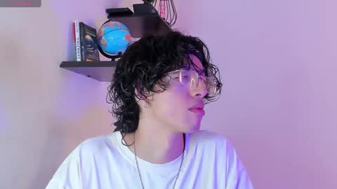 Manuel online show from September 2025 03:08:02 AM