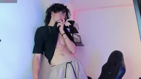 Manuel online show from September 2025 09:07:02 PM