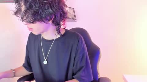 Manuel online show from October 2025 03:49:02 AM