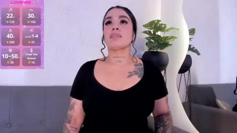 Snapshot of manuela_montes_ chatting on June 2026 12:41:02 PM manuela_montes_ online show from June 2026 12:41:02 PM