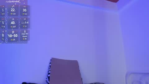 Snapshot of manuelaevans_ chatting on May 2026 09:35:02 PM Manuela online show from May 2026 09:35:02 PM