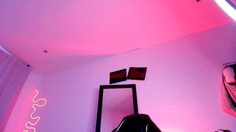 manuevans10 online show from September 2025 02:19:01 PM