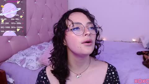 Manu  online show from December 2024 10:39:01 PM