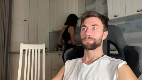 Manussa and Edward online show from October 2025 02:48:01 AM