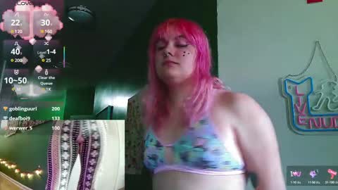 Maple online show from January 2025 07:15:01 PM