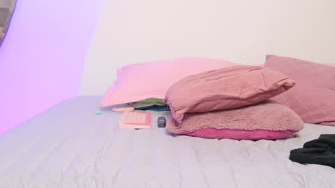     online show from January 2025 02:51:02 AM