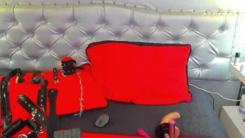 Mara  online show from November 2025 02:56:02 AM