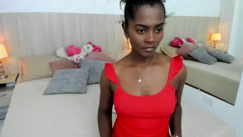 Mara Sinclair online show from May 2026 07:22:01 PM