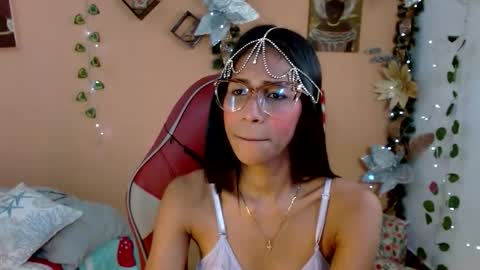 Snapshot of mara_summer chatting on December 2025 01:18:01 PM Mara 3 online show from December 2025 01:18:01 PM