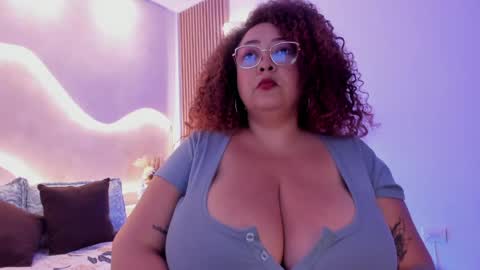 Snapshot of maraasweet chatting on May 2026 02:08:01 AM Mrs. Sweet online show from May 2026 02:08:01 AM