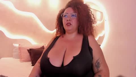 Snapshot of maraasweet chatting on May 2026 02:06:01 AM Mrs. Sweet online show from May 2026 02:06:01 AM