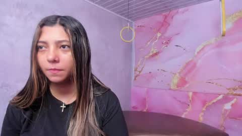 Snapshot of maraluna_ chatting on April 2026 11:05:01 AM Maraluna online show from April 2026 11:05:01 AM
