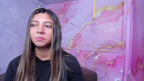 Snapshot of maraluna_ chatting on April 2026 01:41:02 PM Maraluna online show from April 2026 01:41:02 PM