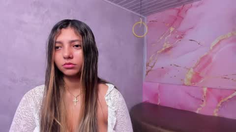 Snapshot of maraluna_ chatting on April 2026 10:53:02 AM Maraluna online show from April 2026 10:53:02 AM