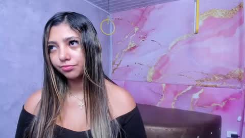 Snapshot of maraluna_ chatting on May 2026 11:50:02 AM Maraluna online show from May 2026 11:50:02 AM