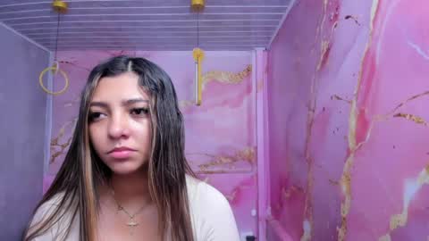 Snapshot of maraluna_ chatting on May 2026 11:48:02 AM Maraluna online show from May 2026 11:48:02 AM