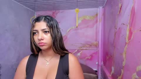Snapshot of maraluna_ chatting on May 2026 11:17:01 AM Maraluna online show from May 2026 11:17:01 AM