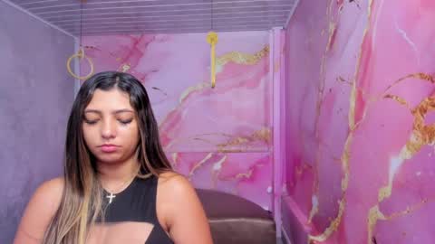 Snapshot of maraluna_ chatting on May 2026 11:17:02 AM Maraluna online show from May 2026 11:17:02 AM