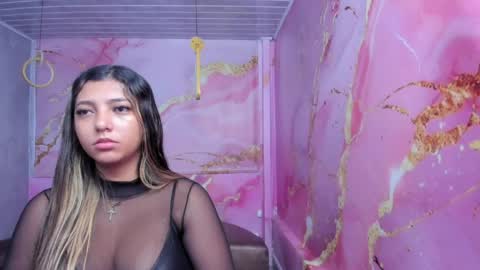Snapshot of maraluna_ chatting on May 2026 11:47:01 AM Maraluna online show from May 2026 11:47:01 AM