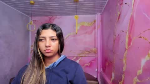 Snapshot of maraluna_ chatting on May 2026 11:40:01 AM Maraluna online show from May 2026 11:40:01 AM