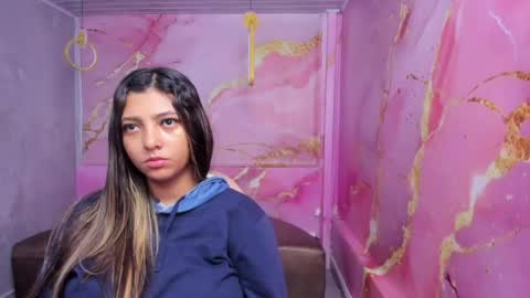Snapshot of maraluna_ chatting on May 2026 11:52:02 AM Maraluna online show from May 2026 11:52:02 AM