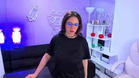 Snapshot of maramartinez_ chatting on May 2026 08:06:01 PM maramartinez_ online show from May 2026 08:06:01 PM